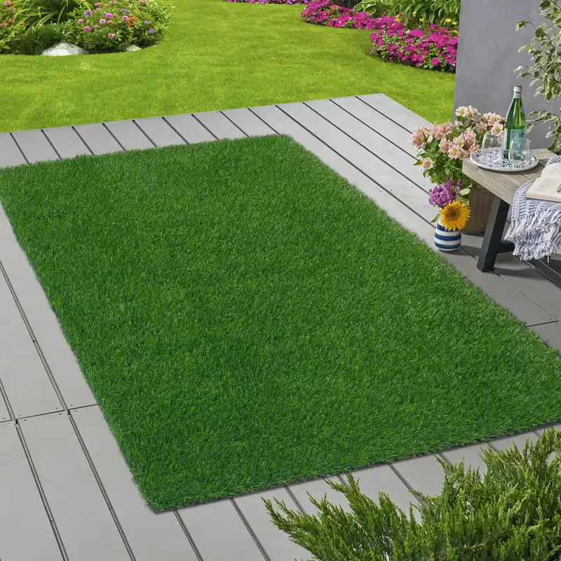 Durable artificial turf carpet for residential landscaping