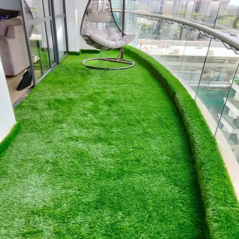 High-quality synthetic turf carpets for commercial and residential spaces
