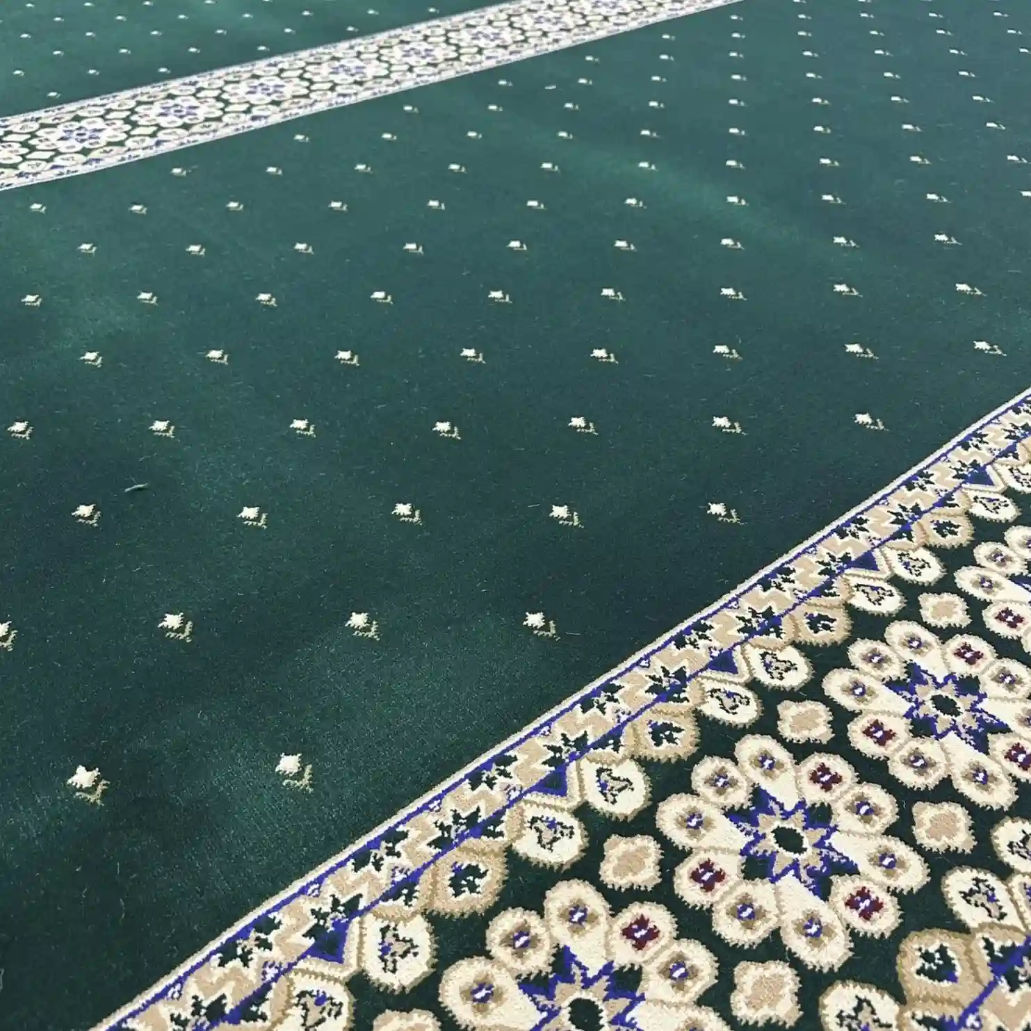 Deep Green Masjid Carpet - Image 3